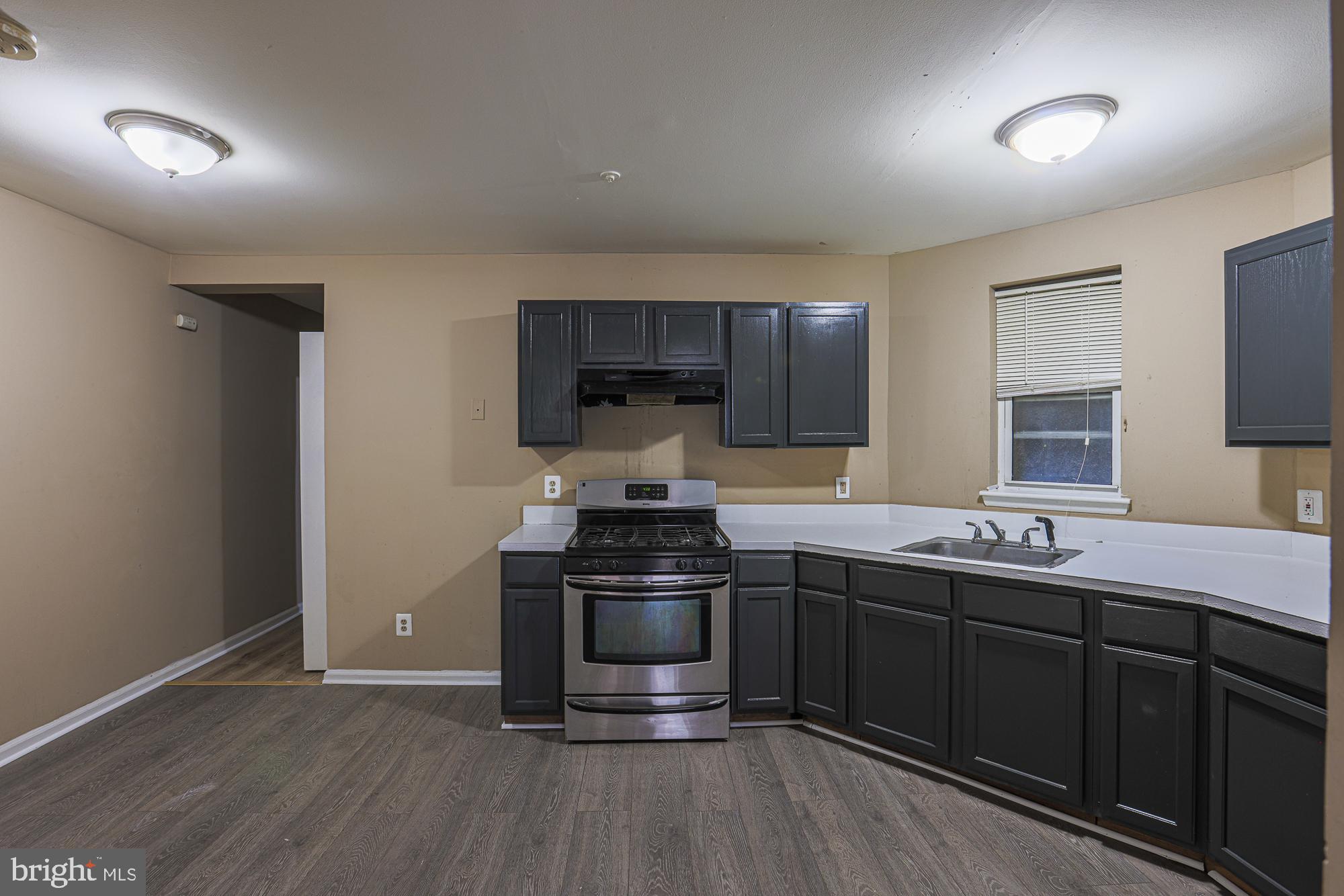 1025 Edmondson Avenue Baltimore, MD 21223 - Photo 12 of 36 Unit B (second floor)