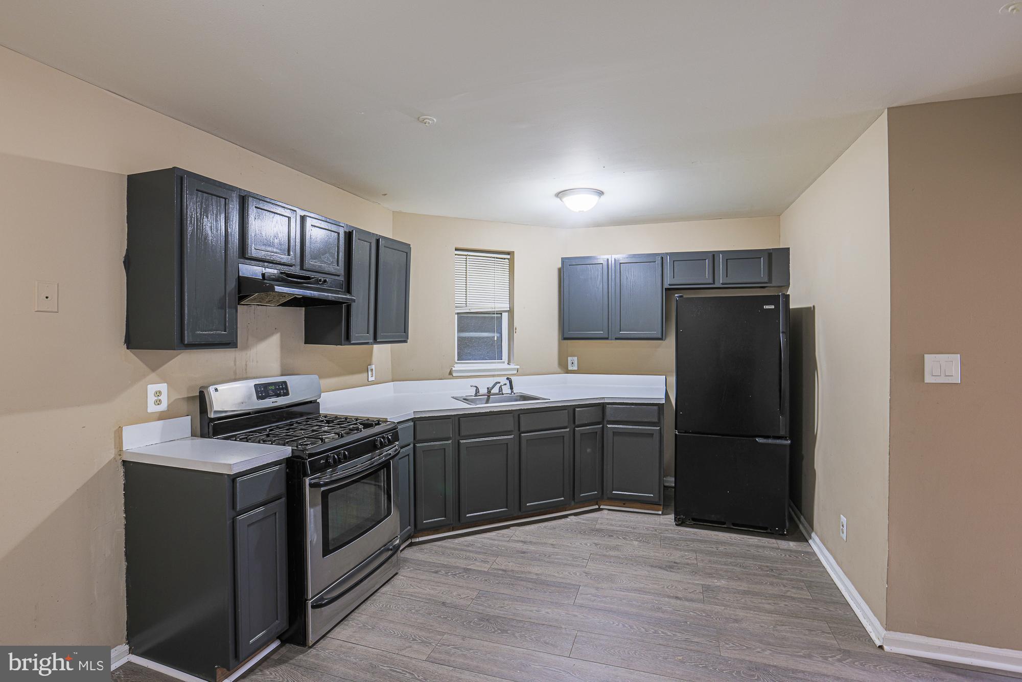 1025 Edmondson Avenue Baltimore, MD 21223 - Photo 14 of 36 Unit B (second floor)