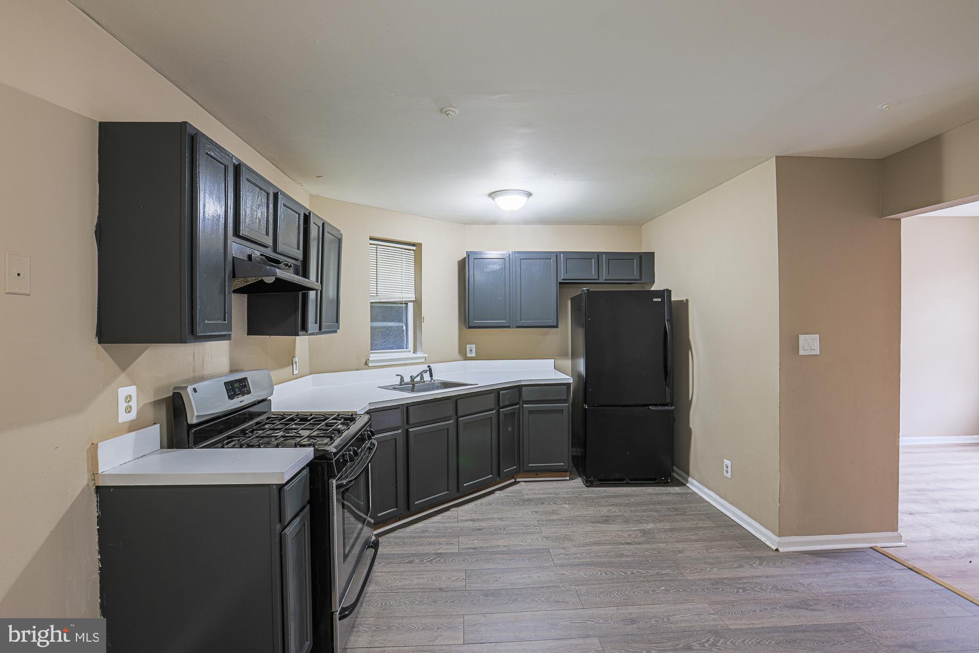 1025 Edmondson Avenue Baltimore, MD 21223 - Photo 15 of 36 Unit B (second floor)