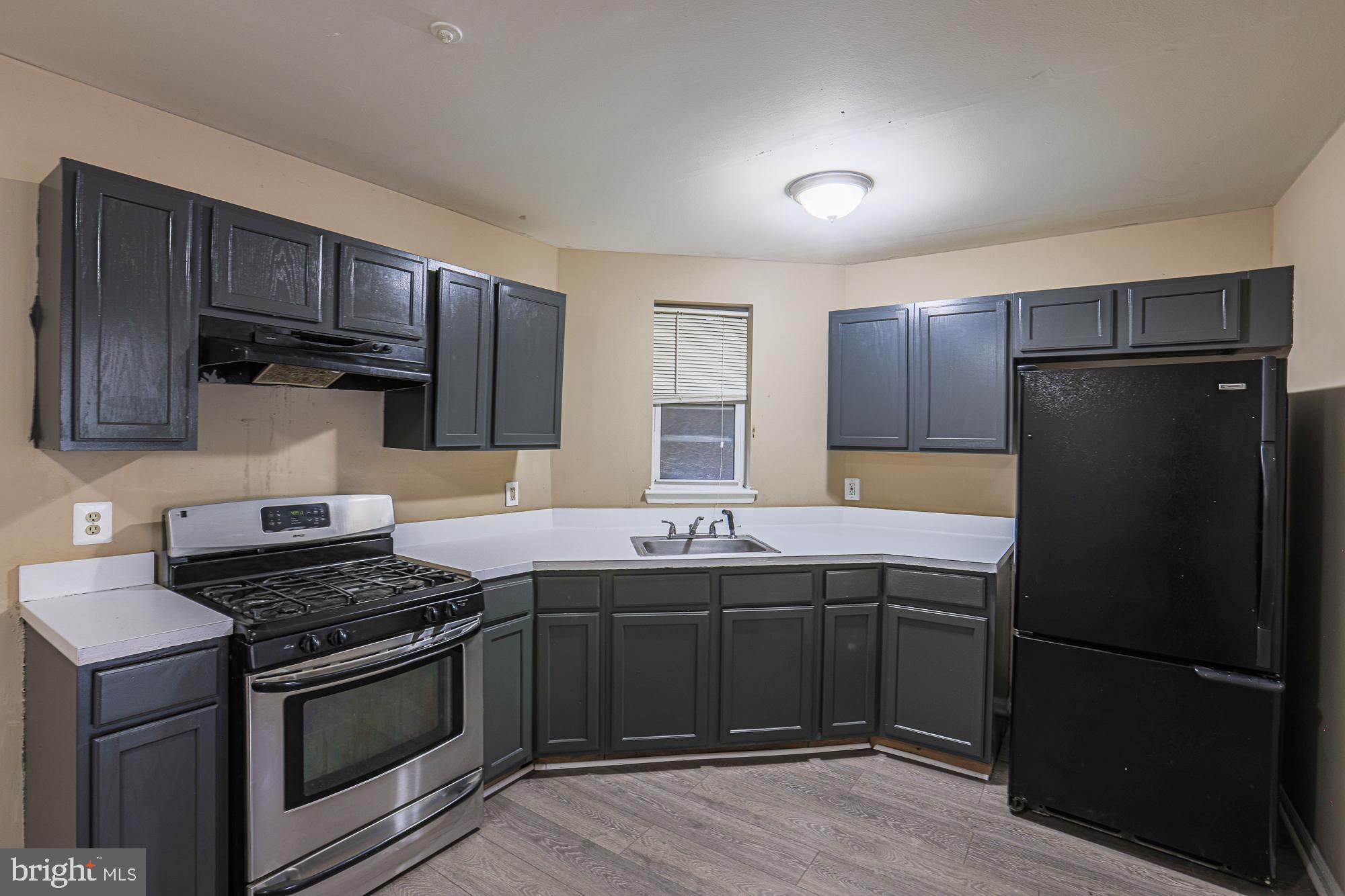 1025 Edmondson Avenue Baltimore, MD 21223 - Photo 17 of 36 Unit B (second floor)