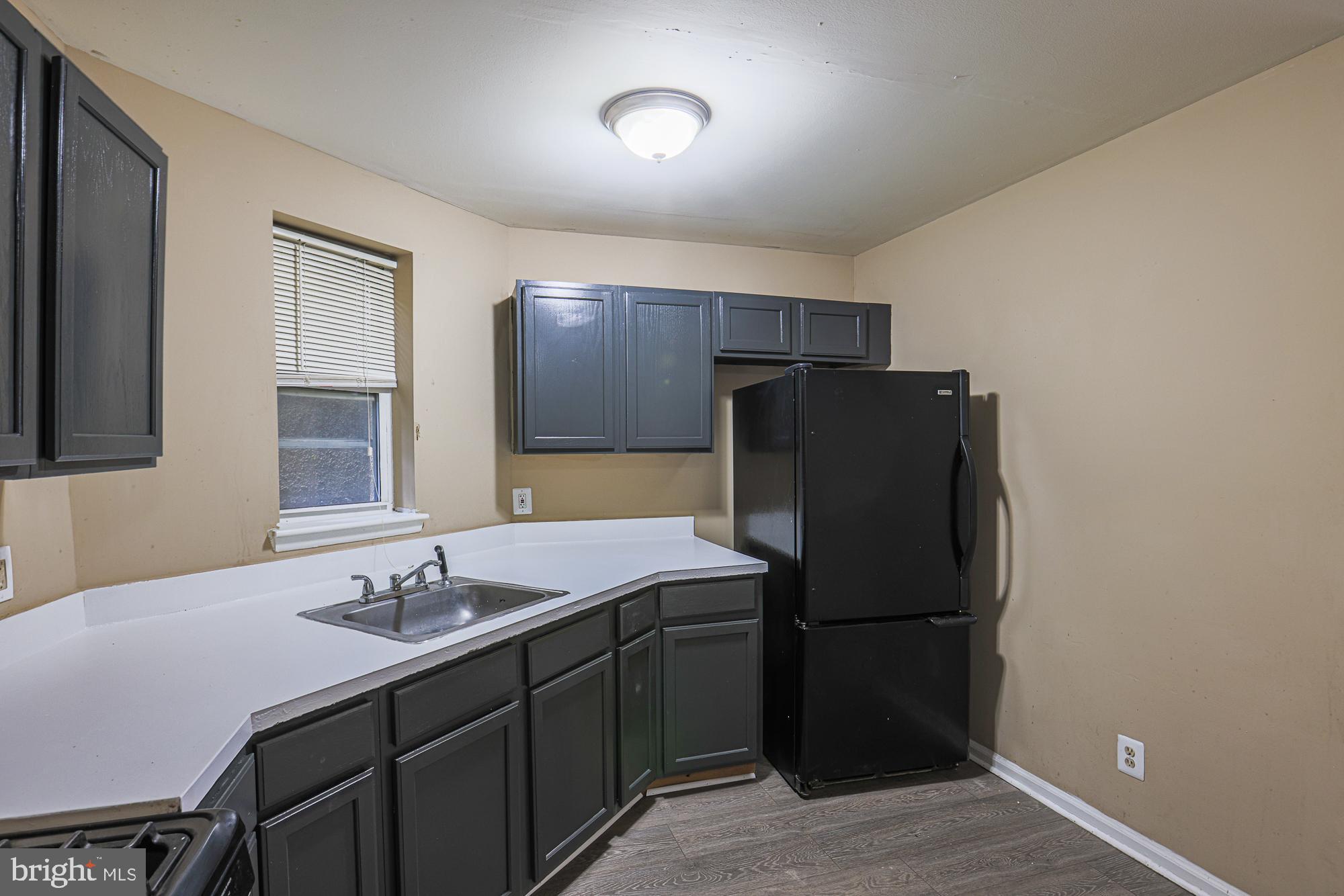 1025 Edmondson Avenue Baltimore, MD 21223 - Photo 20 of 36 Unit B (second floor)