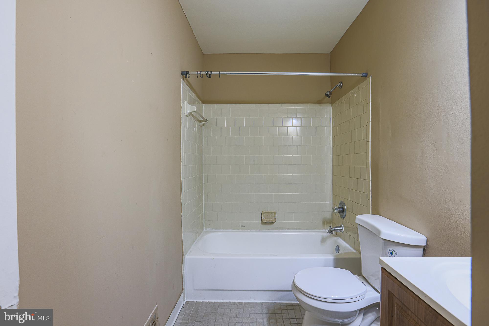 1025 Edmondson Avenue Baltimore, MD 21223 - Photo 34 of 36