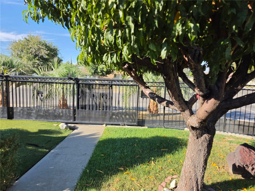 444 Ave R-9 Palmdale, CA 93550 - Photo 29 of 35 Gallery Image 29