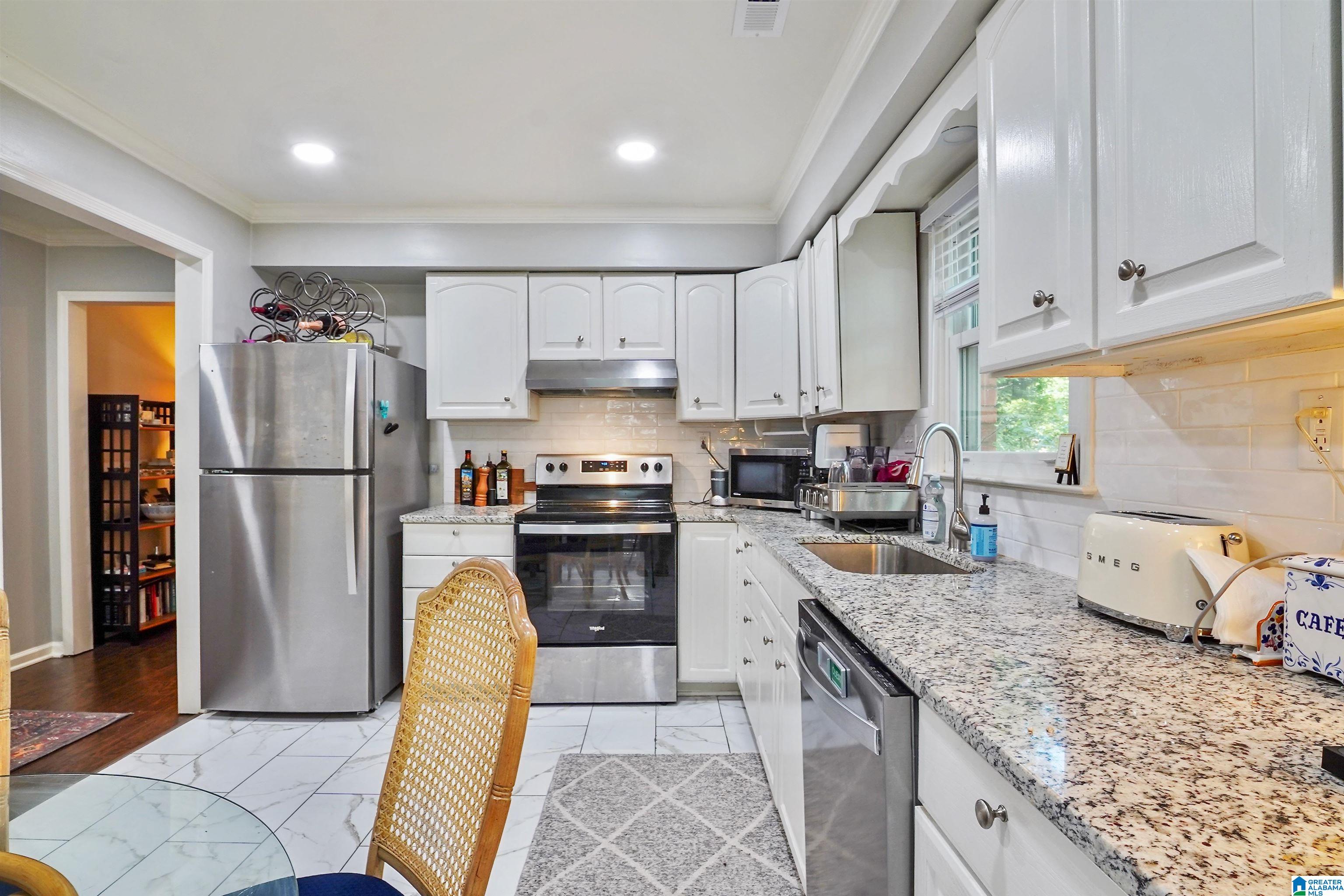 739 Columbiana Road Birmingham, AL 35209 - Photo 12 of 33
