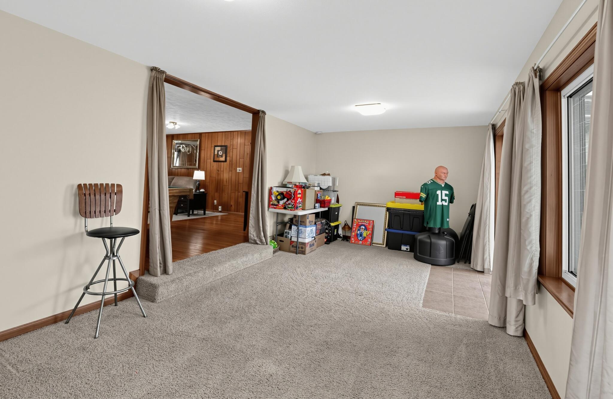 2515 Dombrowski Boulevard Racine, WI 53405 - Photo 16 of 22 28_2515_Dombrowski_Blvd-Others-6626