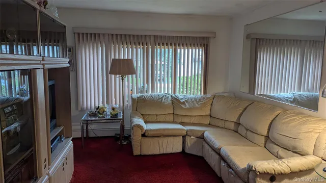 $659,900 | 107 Cardinal Road, Levittown, NY 11756