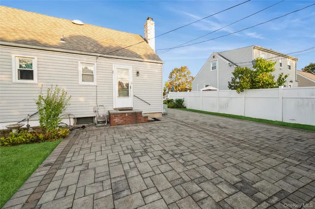 $659,900 | 107 Cardinal Road, Levittown, NY 11756