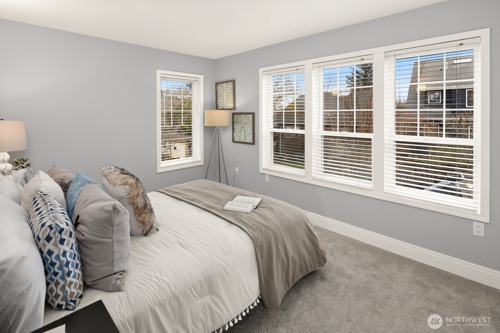 6051 33rd Avenue Northeast Seattle, WA 98115 - Photo 18 of 28