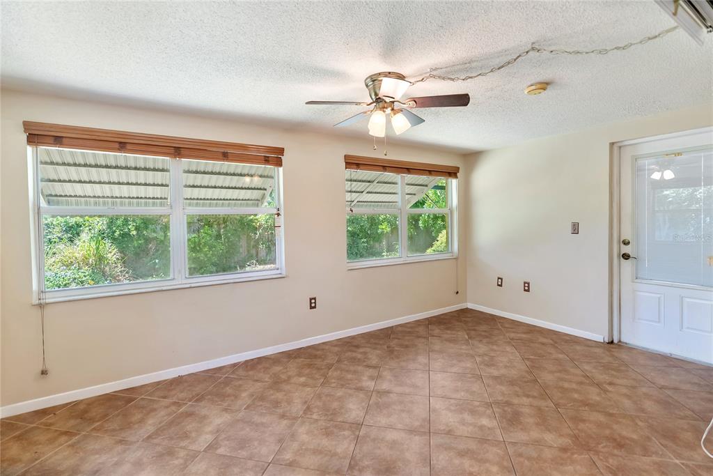 3468 Roslyn Road Venice, FL 34293 - Photo 15 of 24