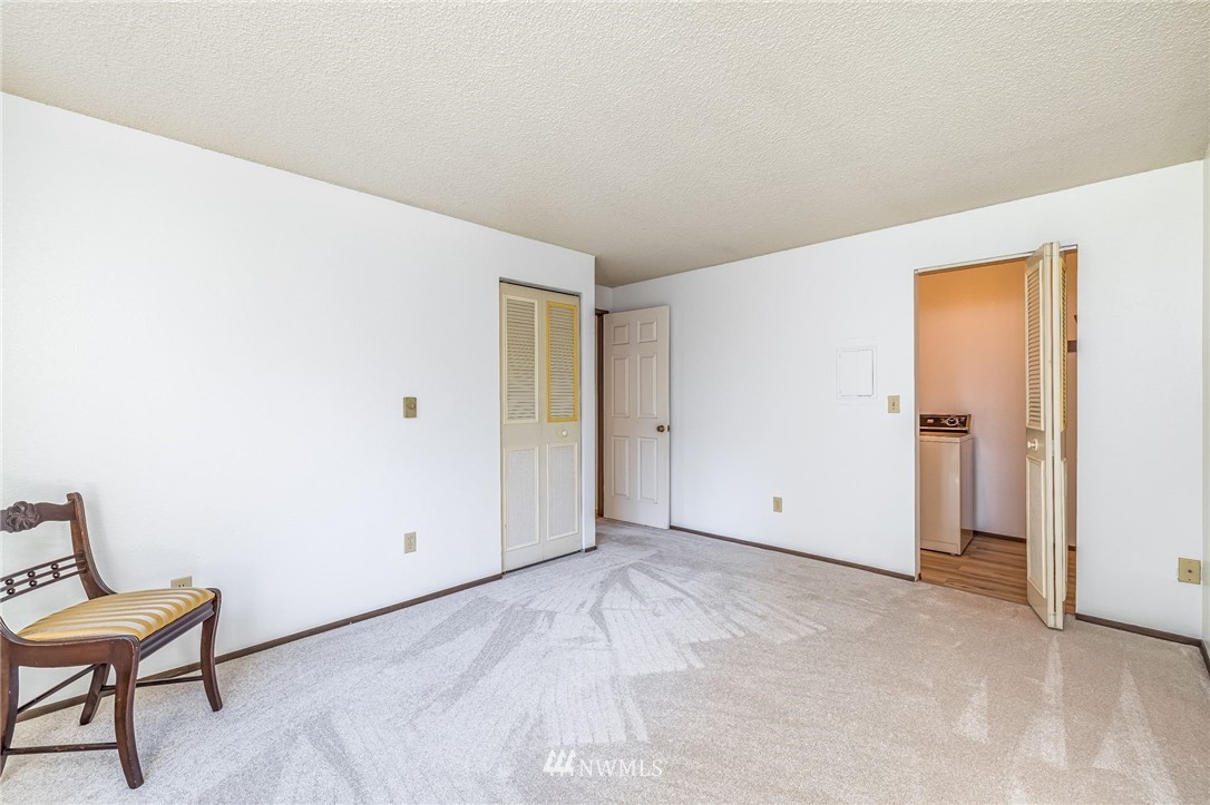 4308 Northeast Sunset Boulevard, Unit F3 Renton, WA 98059 - Photo 17 of 26 a view of an empty room