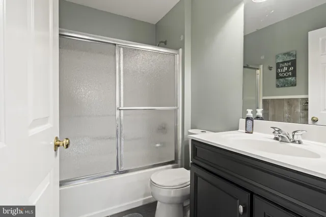 $425,000 | 5 Panama Court, Carneys Point, NJ 08069