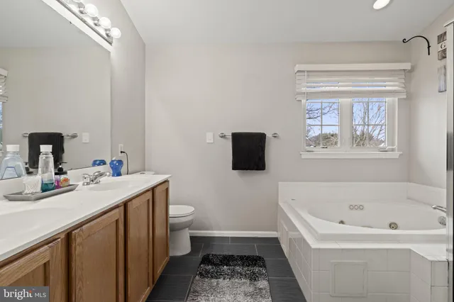 $425,000 | 5 Panama Court, Carneys Point, NJ 08069