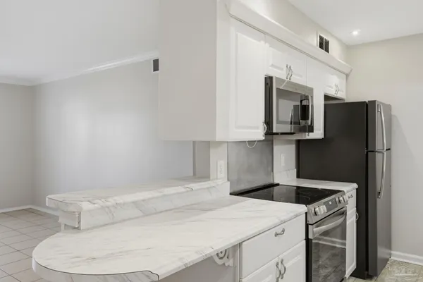 $1,500 | 2300 West Michigan Avenue, Unit 3, Pensacola, FL 32526