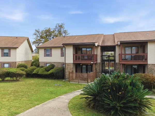 $1,500 | 2300 West Michigan Avenue, Unit 3, Pensacola, FL 32526