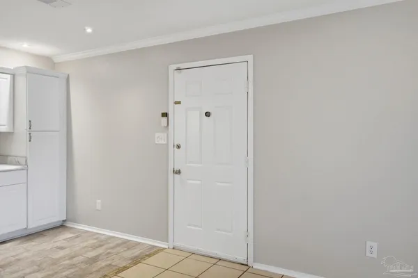 $1,500 | 2300 West Michigan Avenue, Unit 3, Pensacola, FL 32526