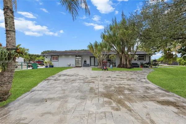 $1,195,000 | 33300 Southwest 212th Avenue, Homestead, FL 33034