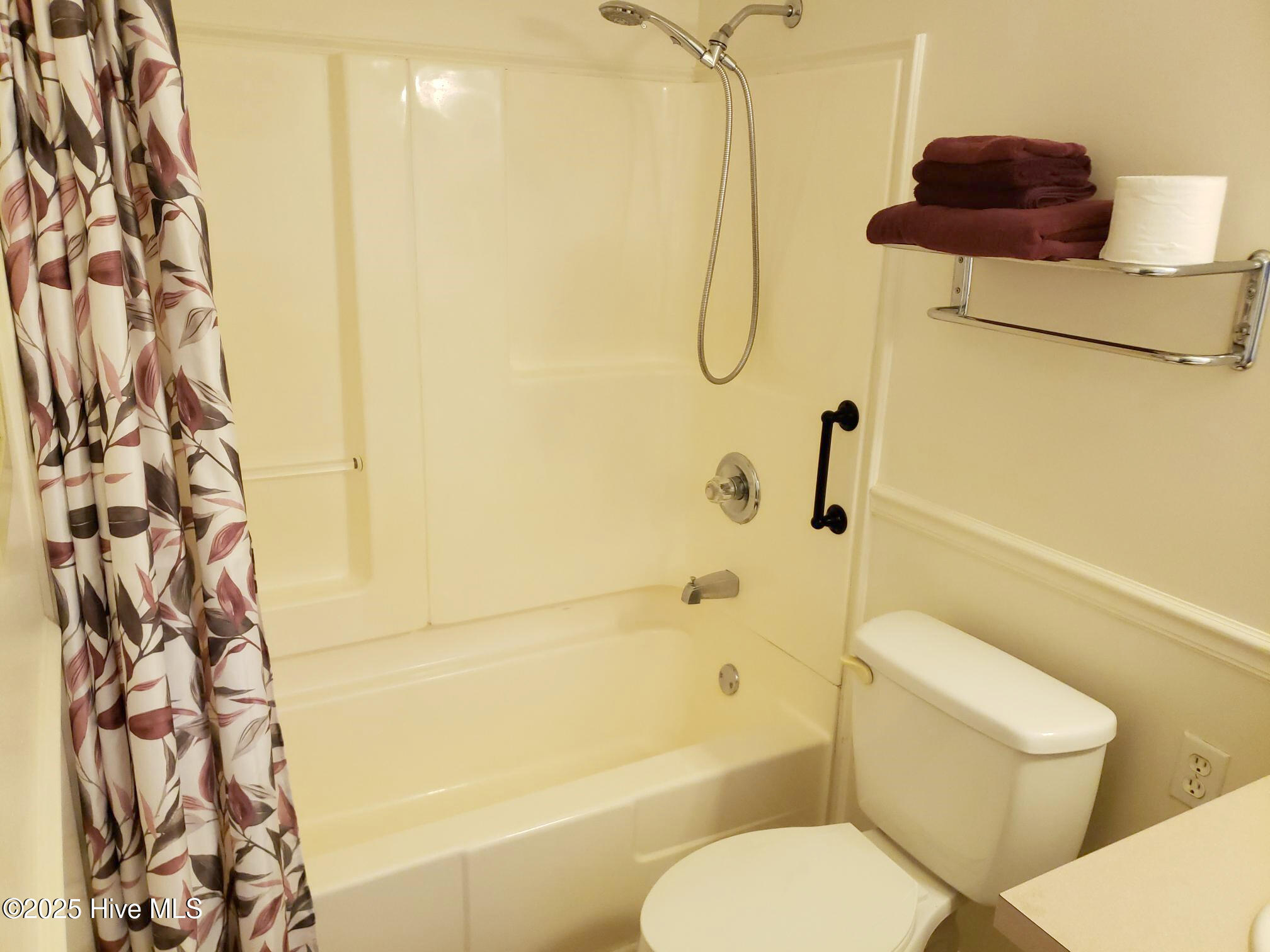 7135 Fate Road Lucama, NC 27851 - Photo 25 of 33 BR 1 HAS ADJOINING FULL BATH - VW 2