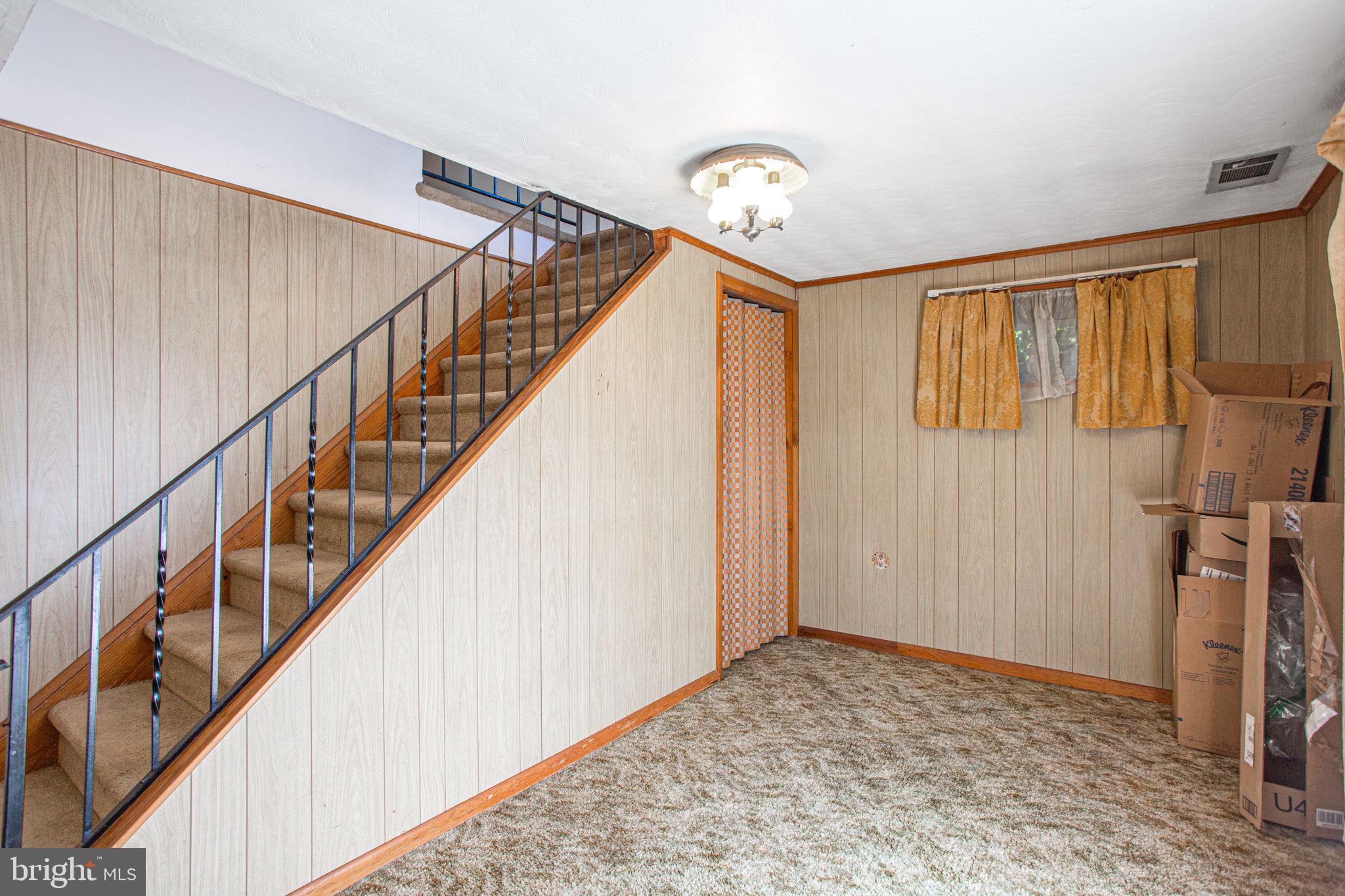 3677 Hineline Road Baltimore, MD 21229 - Photo 16 of 26 Gallery Image 16