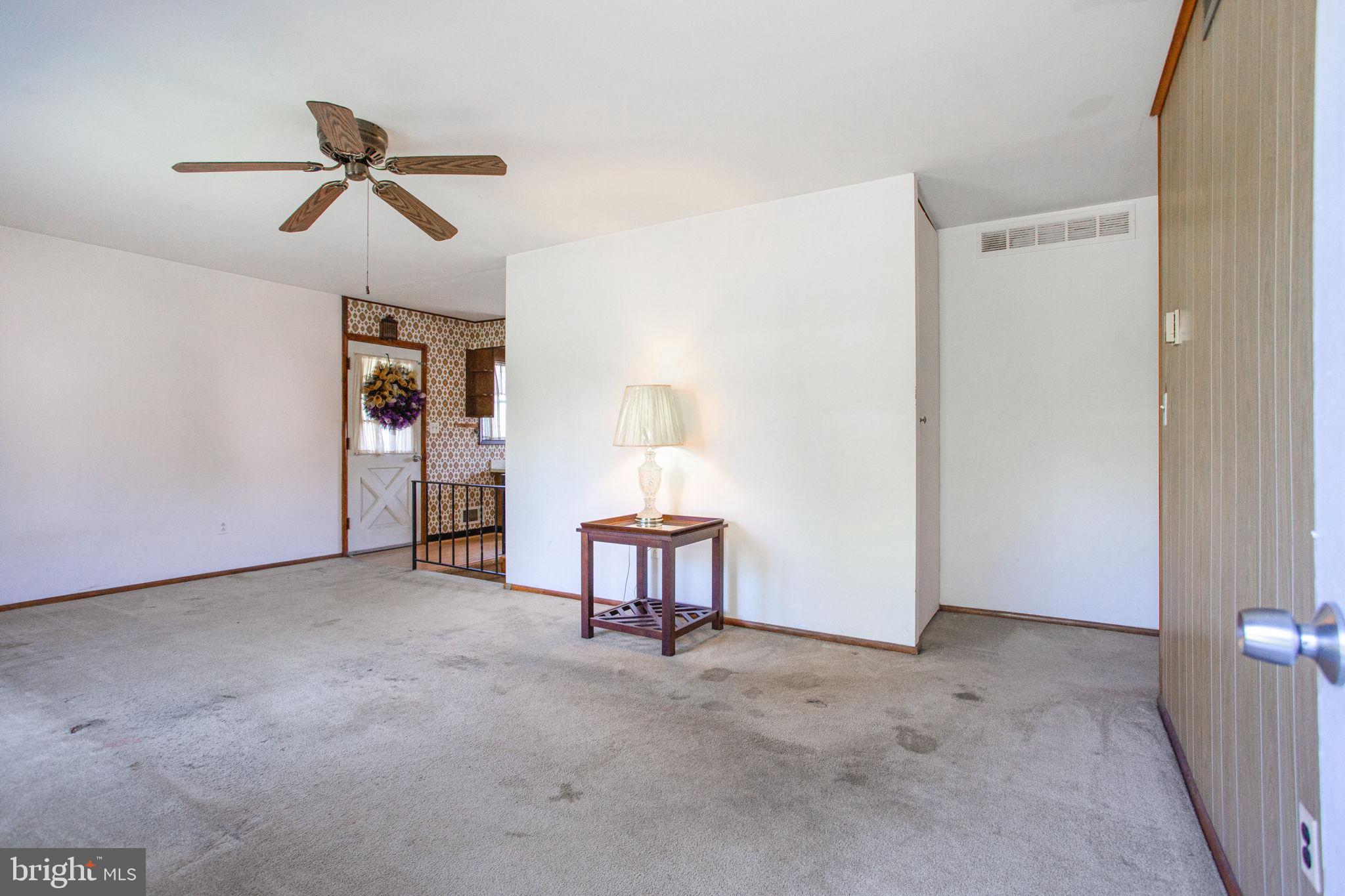 3677 Hineline Road Baltimore, MD 21229 - Photo 6 of 26 Gallery Image 6