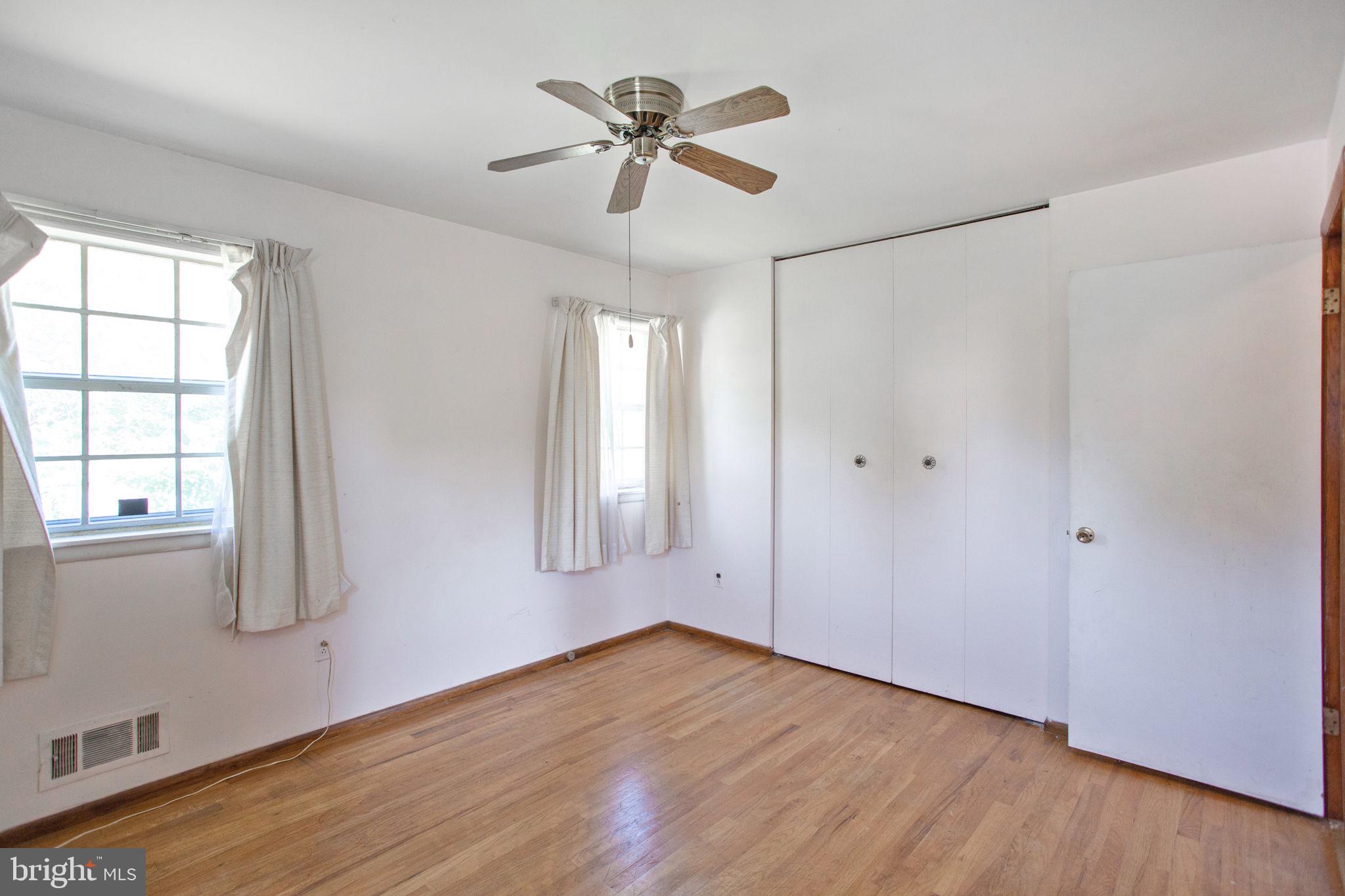 3677 Hineline Road Baltimore, MD 21229 - Photo 10 of 26 Gallery Image 10