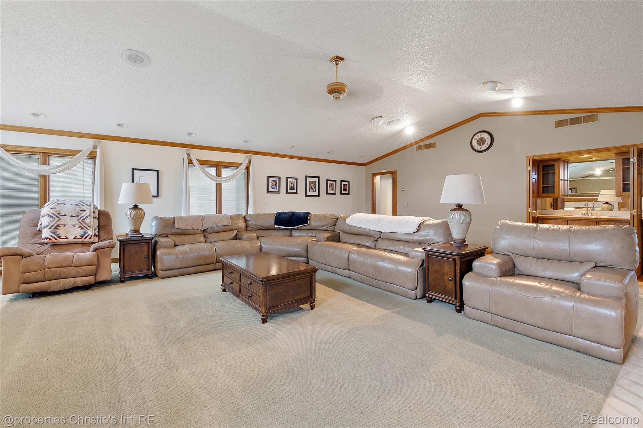 37437 Radde Street Clinton Township, MI 48036 - Photo 14 of 38 37437 Radde St-19 Skyview Experts.jpg