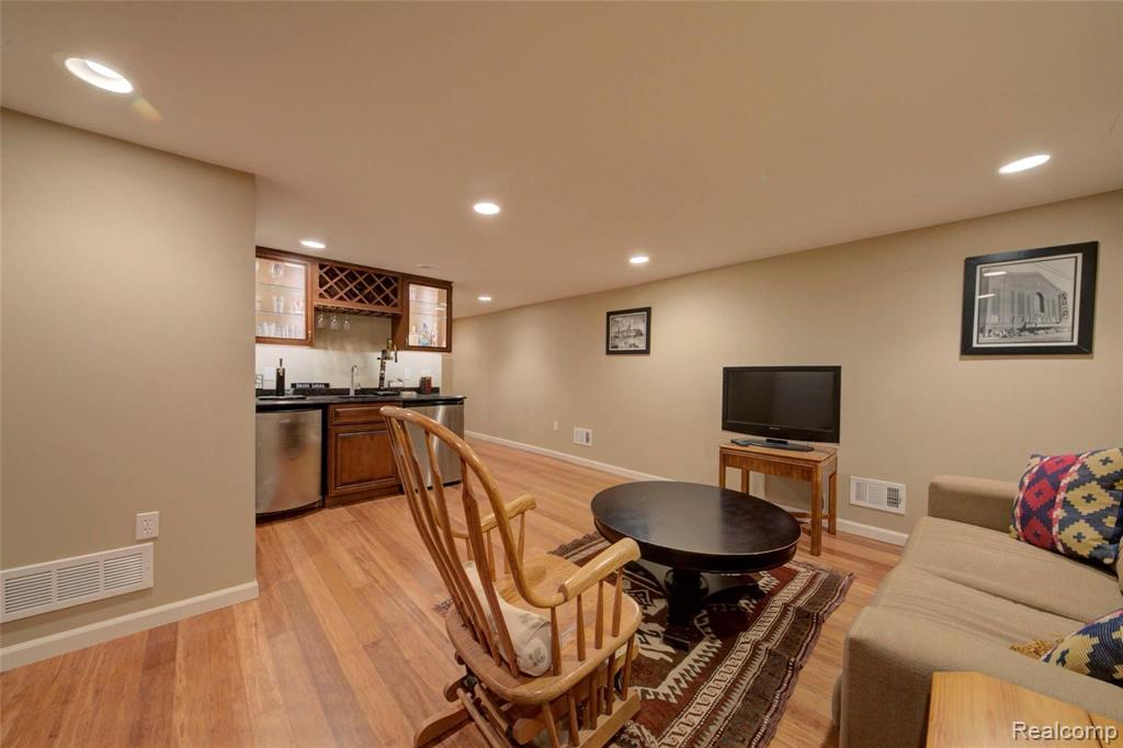 1161 Pine Ridge Court, Unit 143 Rochester Hills, MI 48306 - Photo 43 of 45