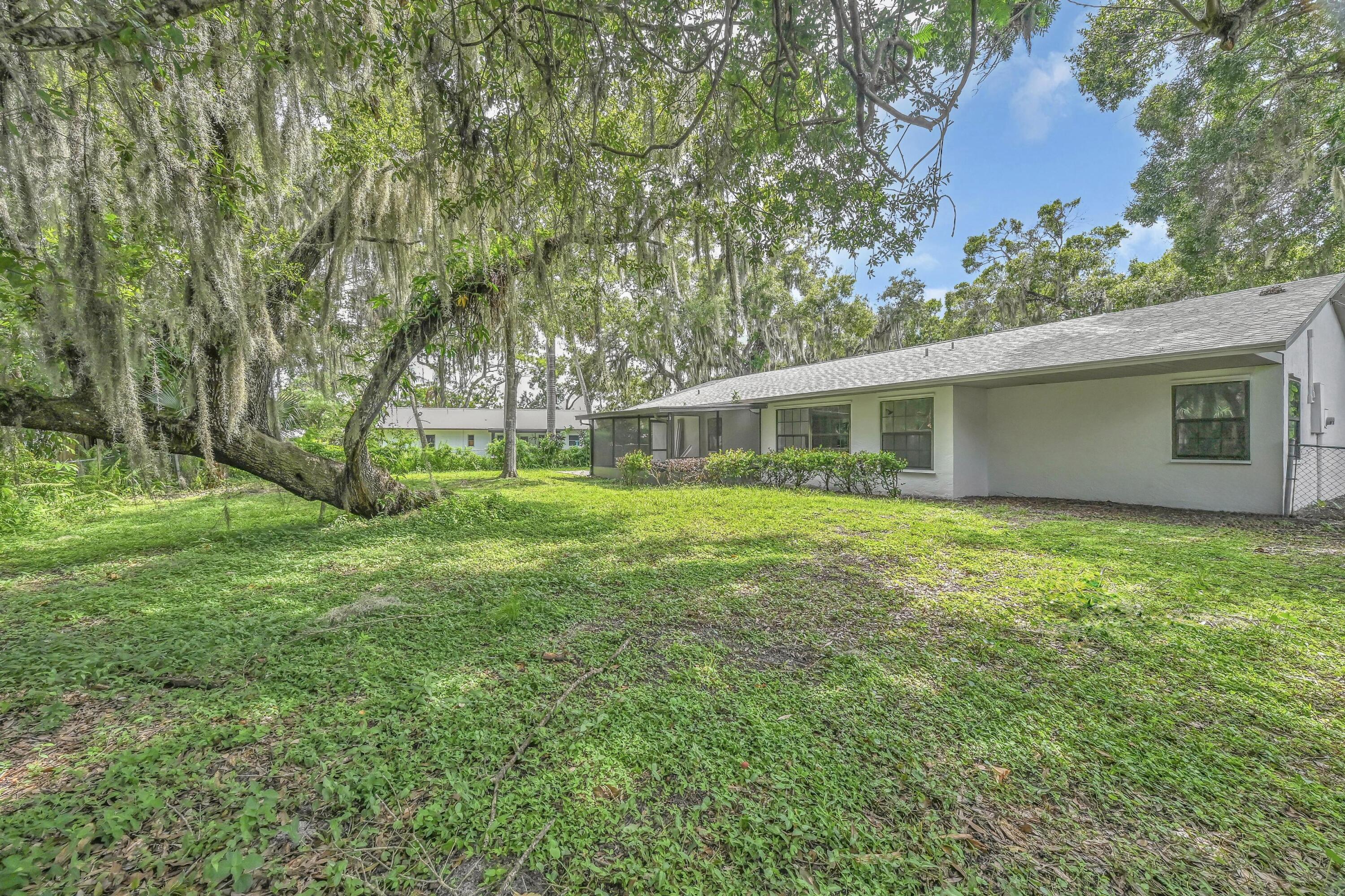 6318 Lenape Street Fort Pierce, FL 34982 - Photo 37 of 38 Z63_3773