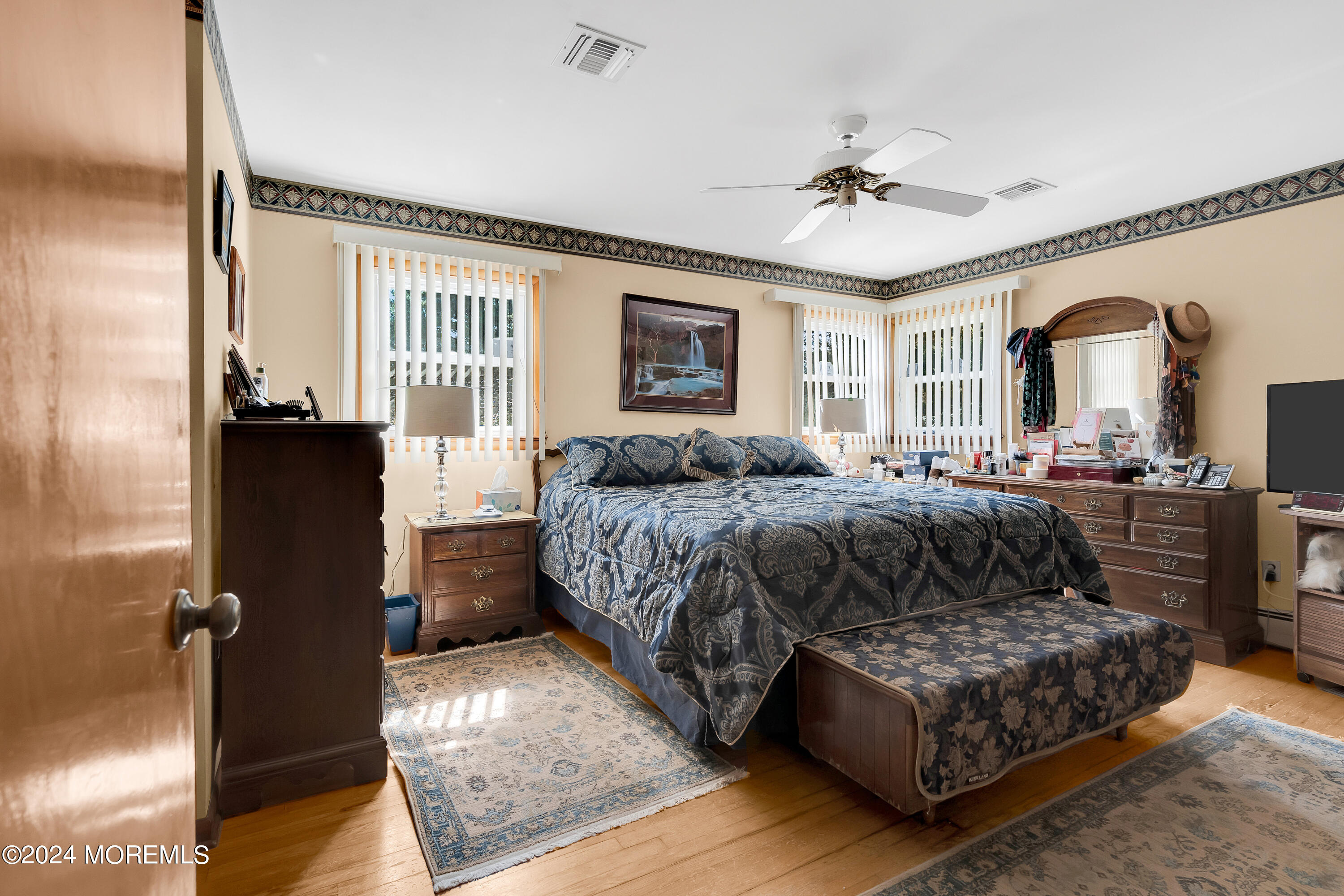 1521 Silverton Road Toms River, NJ 08755 - Photo 17 of 59 018_6_2