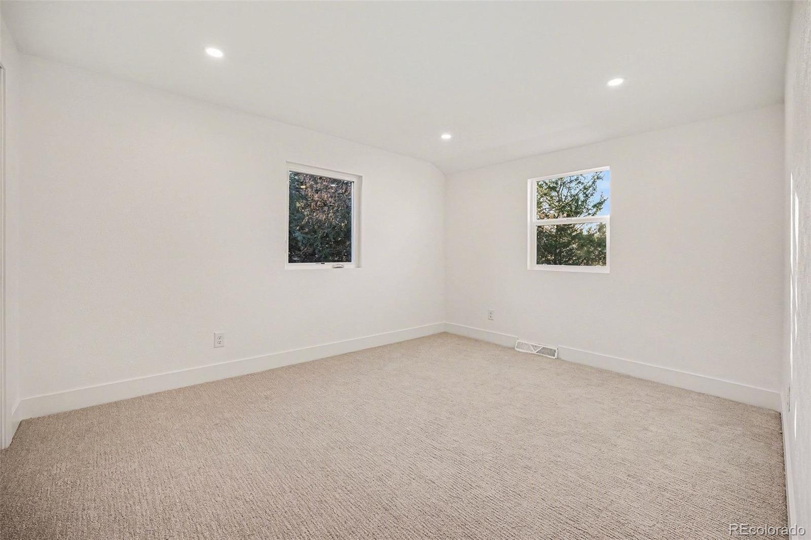 3825 South Peach Way Denver, CO 80237 - Photo 15 of 22