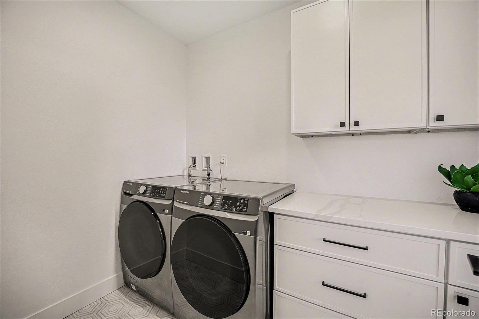 3825 South Peach Way Denver, CO 80237 - Photo 17 of 22