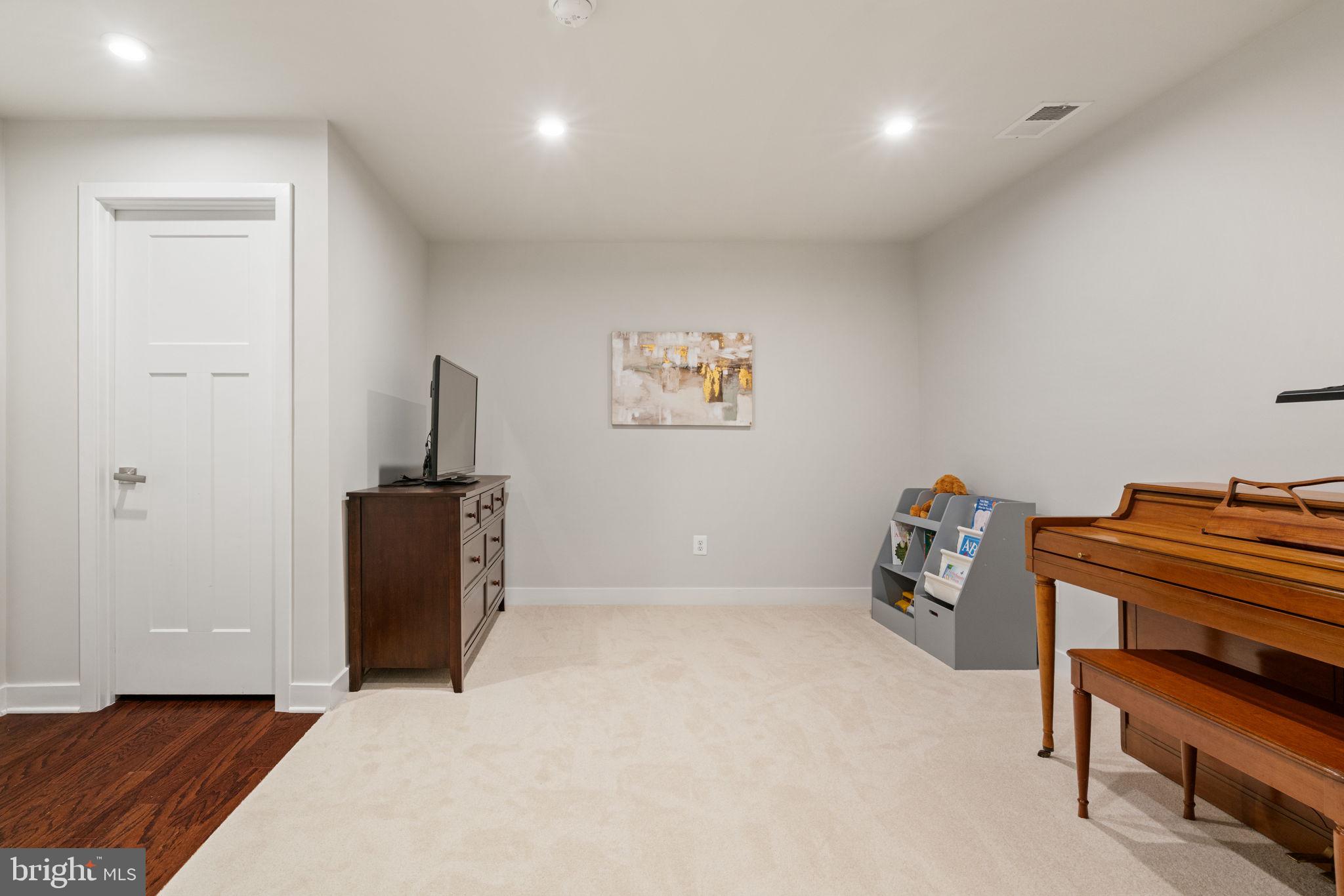 18058 Red Cedar Road Dumfries, VA 22026 - Photo 26 of 60