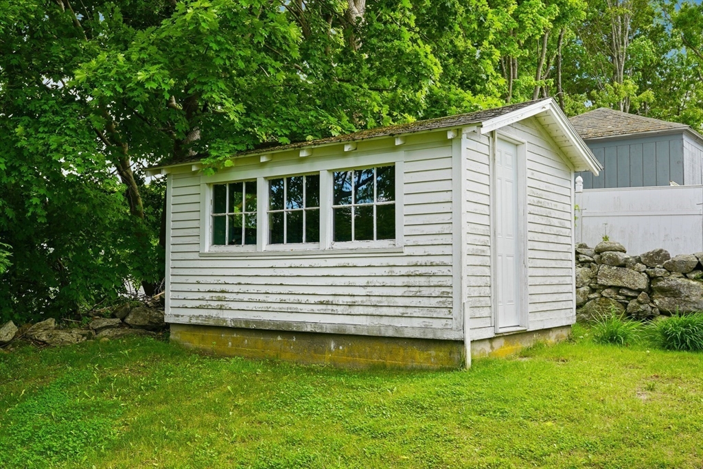 5-7 Slater Street Webster, MA 01570 - Photo 25 of 42