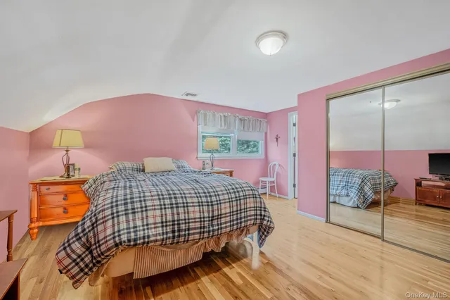 $949,997 | 10 Spyglass Lane, East Setauket, NY 11733