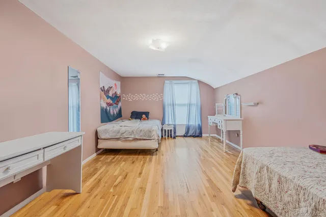 $949,997 | 10 Spyglass Lane, East Setauket, NY 11733