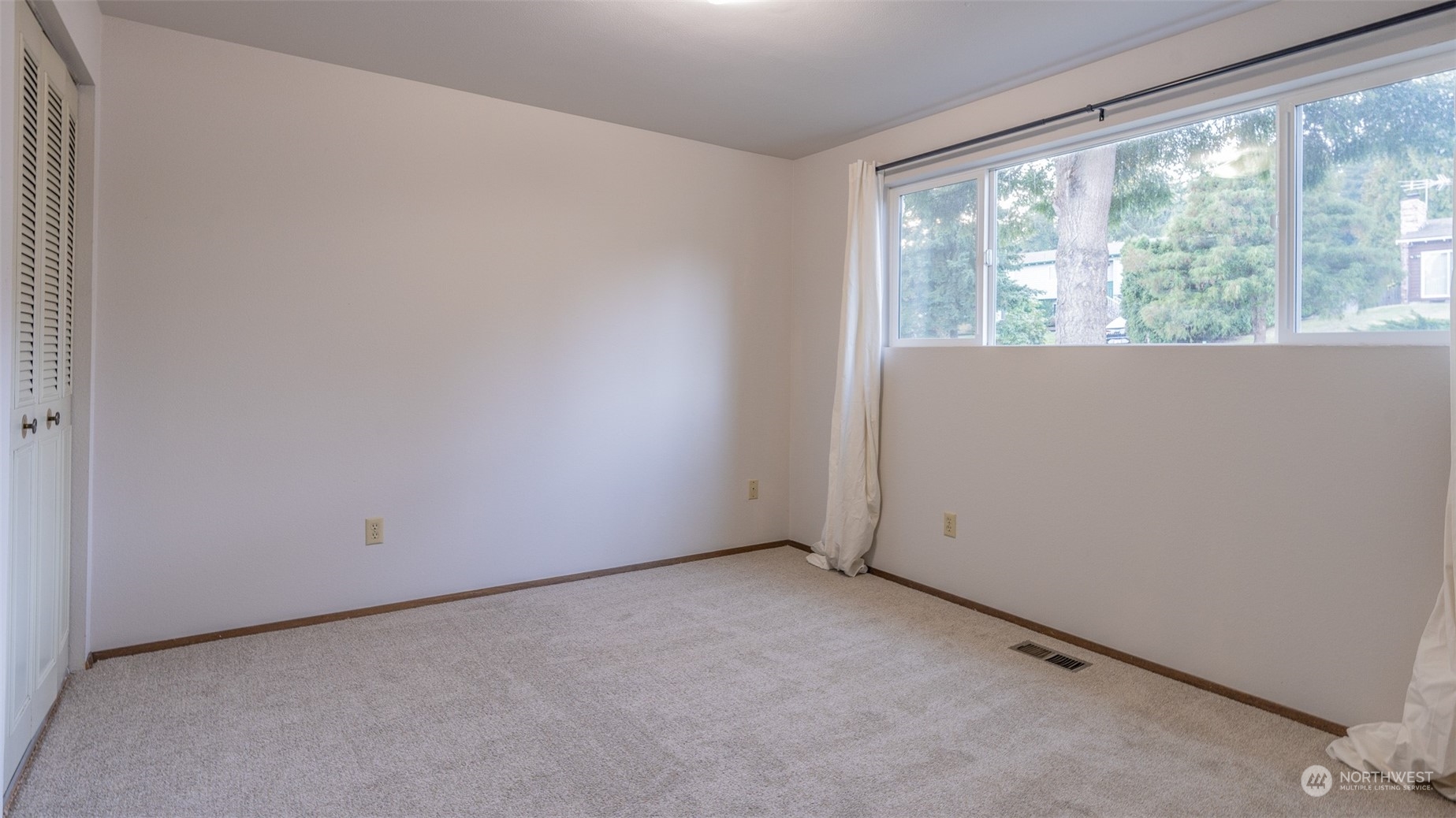22527 4th Avenue Southeast Bothell, WA 98021 - Photo 29 of 40 a view of room with window