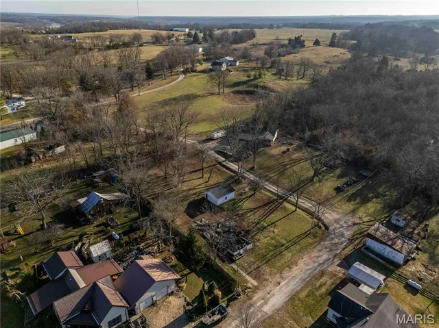 $1 | 121 Park Avenue, Frankford, MO 63441