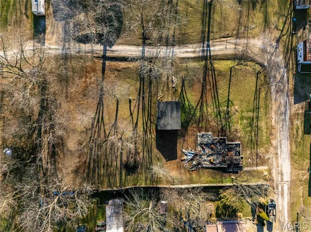 $1 | 121 Park Avenue, Frankford, MO 63441