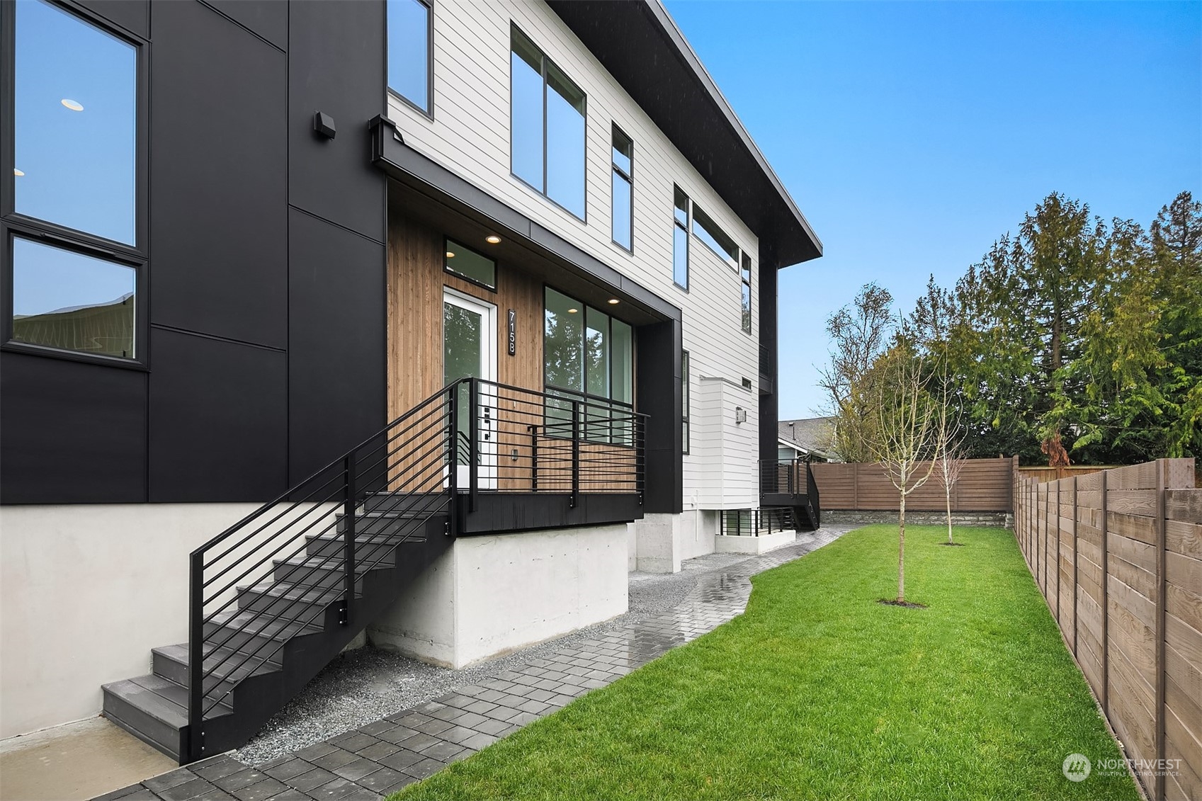 715 North 81st Street Seattle, WA 98103 - Photo 29 of 35