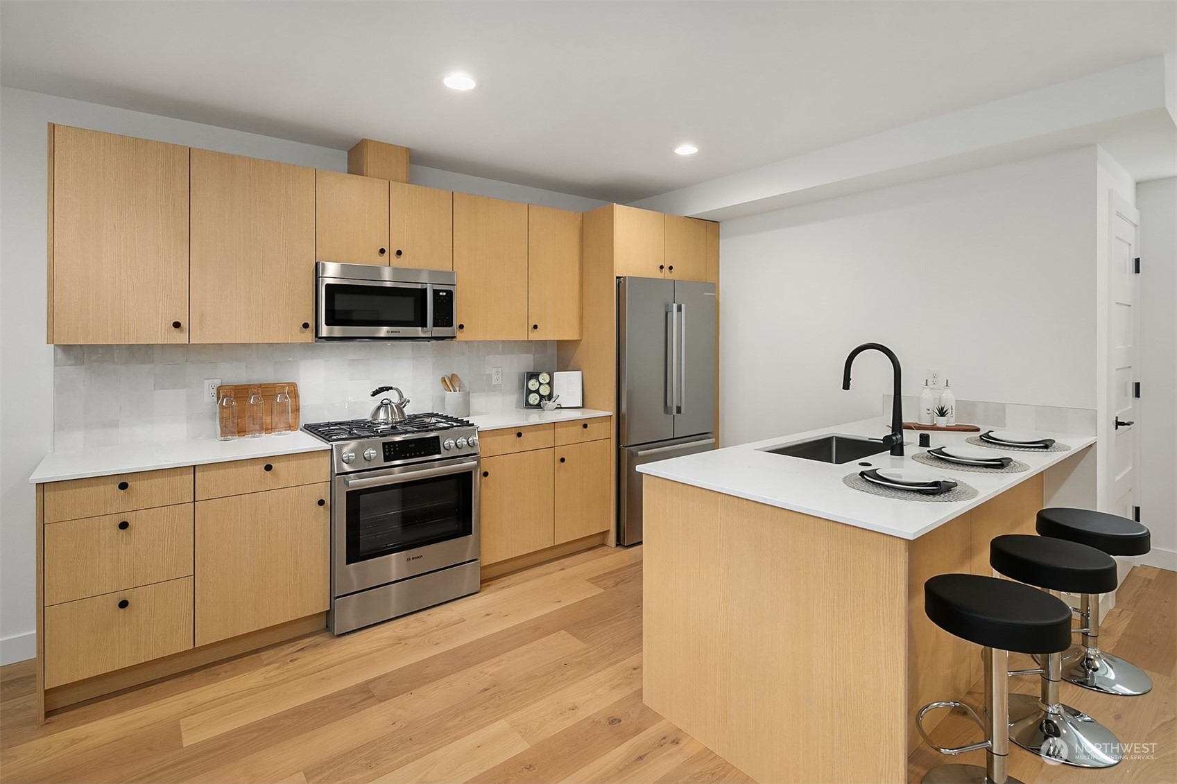 715 North 81st Street Seattle, WA 98103 - Photo 32 of 35