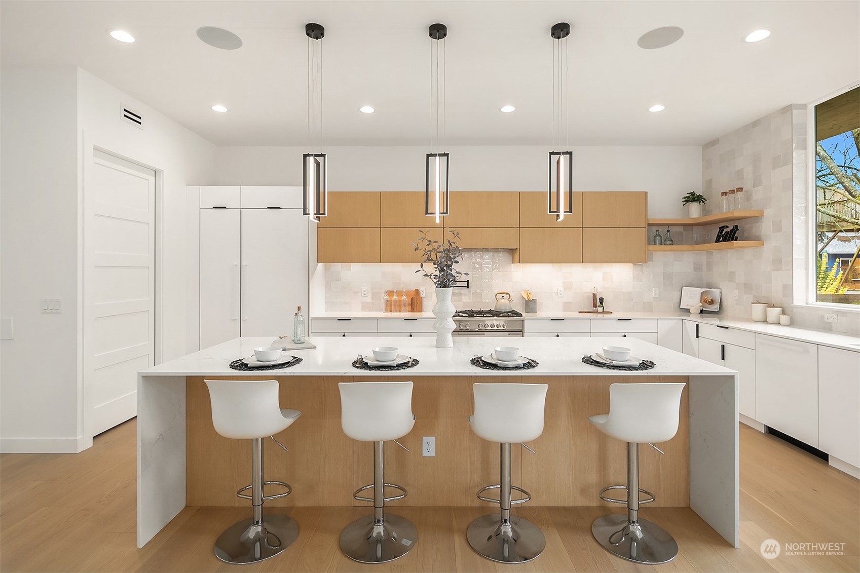 715 North 81st Street Seattle, WA 98103 - Photo 9 of 35