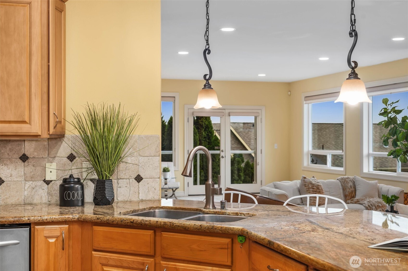 323 Lind Avenue Northwest Renton, WA 98057 - Photo 14 of 38 Gallery Image 14
