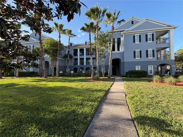 $1,800 | 3735 Conroy Road, Unit 2222, Orlando, FL 32839