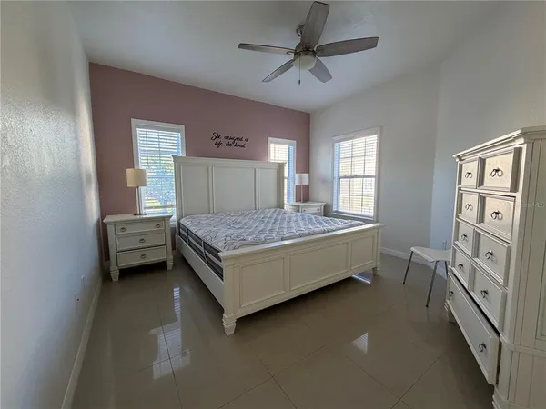 $1,800 | 3735 Conroy Road, Unit 2222, Orlando, FL 32839