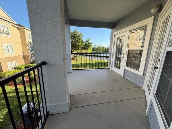 $1,800 | 3735 Conroy Road, Unit 2222, Orlando, FL 32839