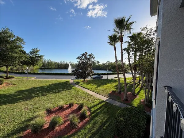 $1,800 | 3735 Conroy Road, Unit 2222, Orlando, FL 32839