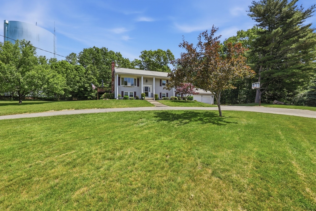 5 Dix Road Ipswich, MA 01938 - Photo 3 of 37