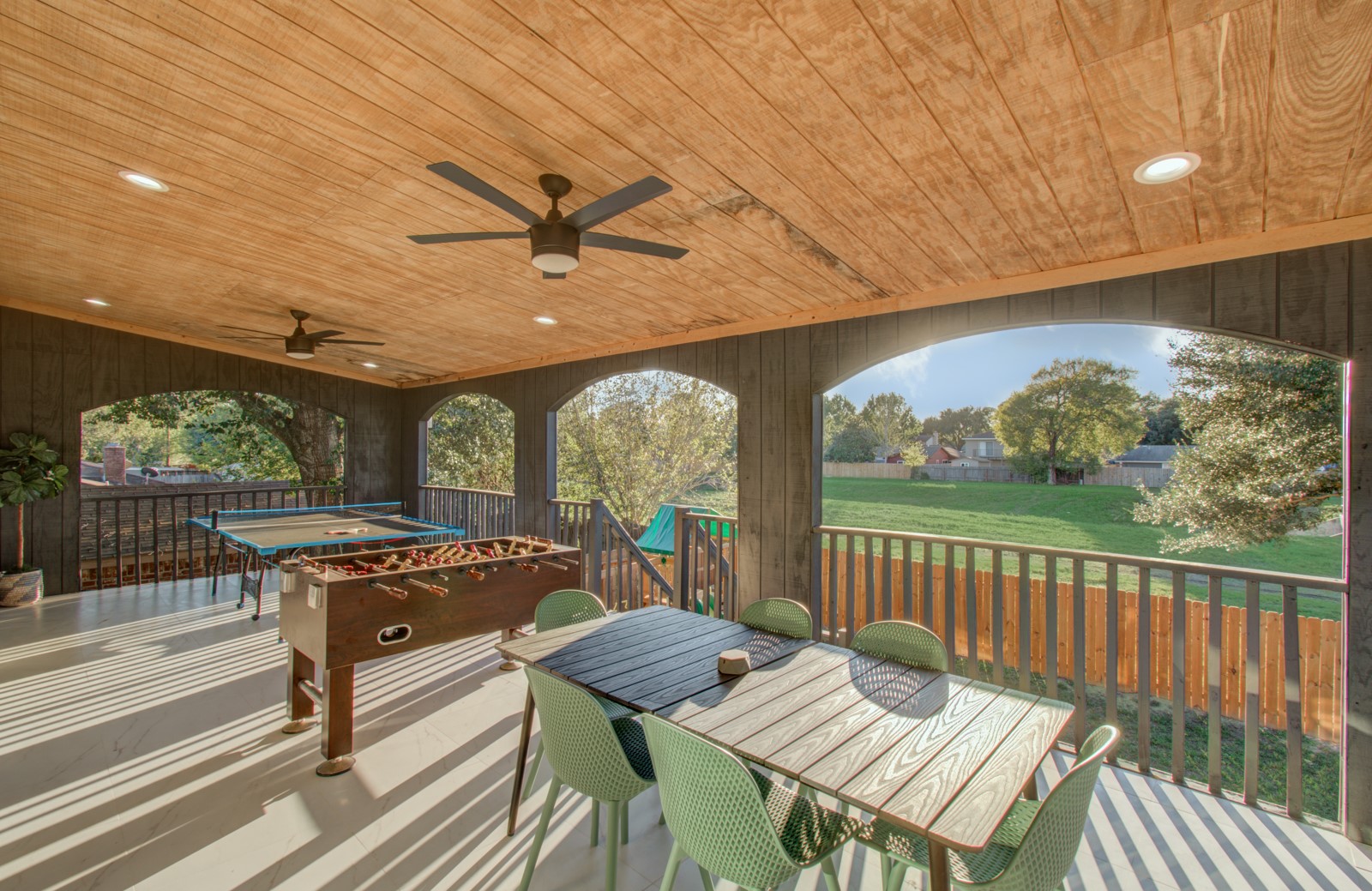 8623 Parasol Lane Houston, TX 77064 - Photo 34 of 50 a view of a patio with a table chairs and a patio
