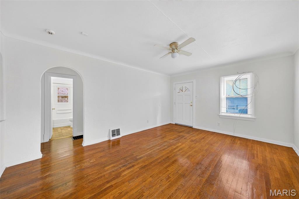 9717 Winkler Drive St. Louis, MO 63136 - Photo 2 of 37