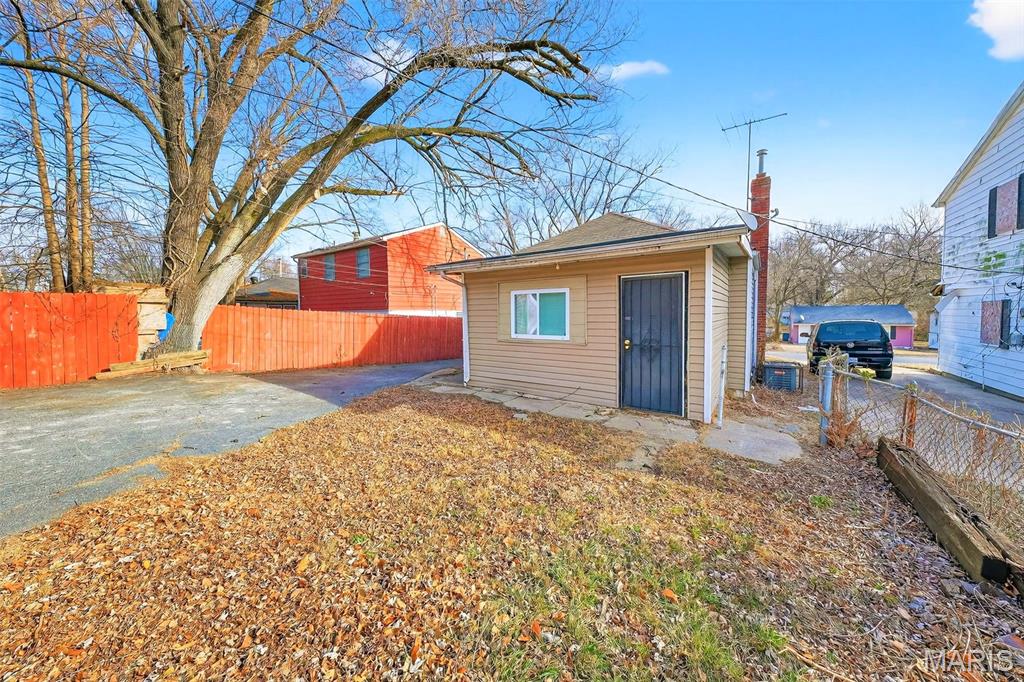 9717 Winkler Drive St. Louis, MO 63136 - Photo 32 of 37