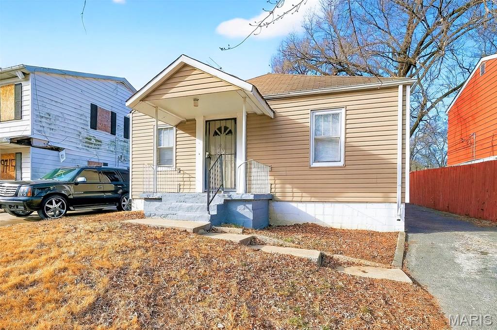 9717 Winkler Drive St. Louis, MO 63136 - Photo 36 of 37